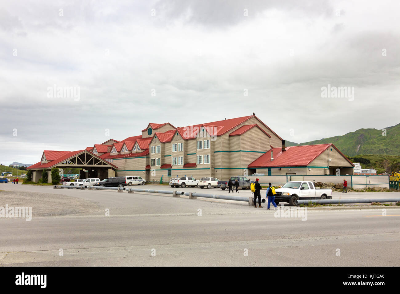 Dutch Harbor, Unalaska, Alaska, États-Unis - 14 août 2017 : le Grand Aleutian Hotel situé à Unalaska, Dutch Harbor, Alaska. Banque D'Images