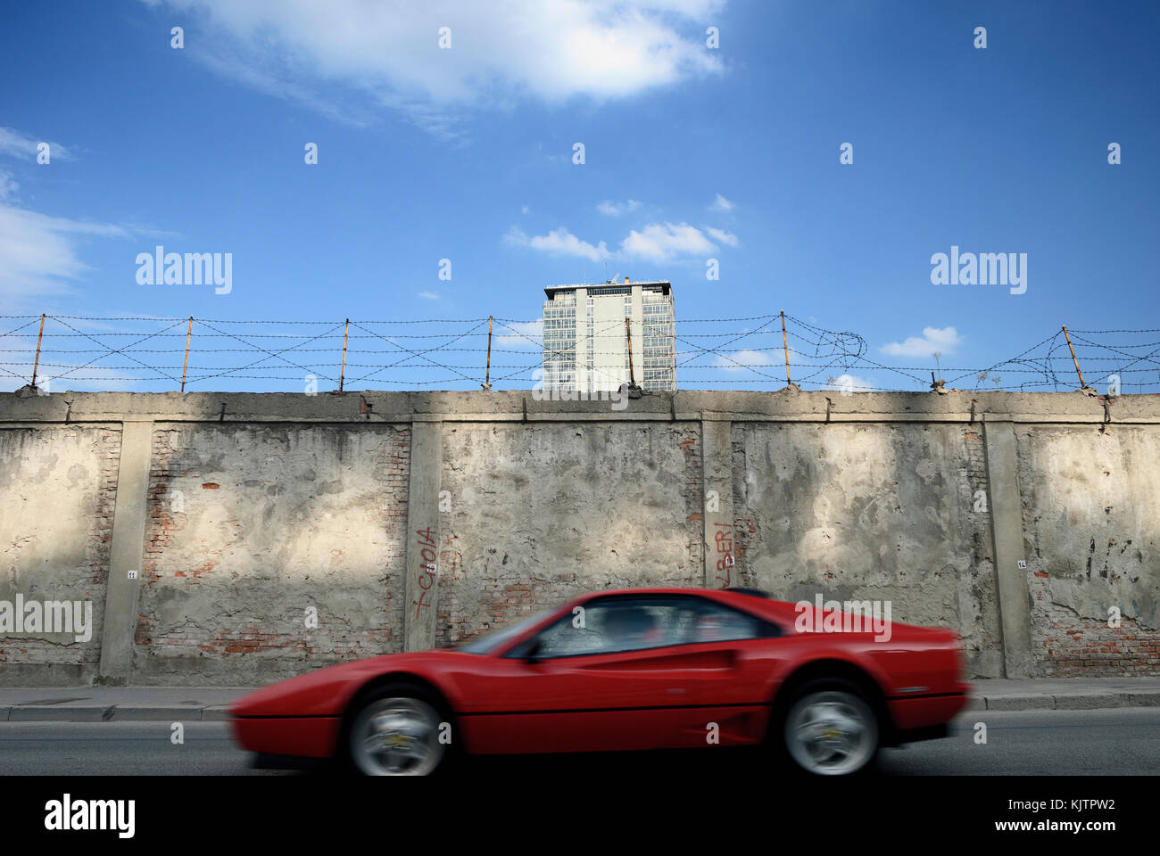 Voiture de sport rouge Banque D'Images