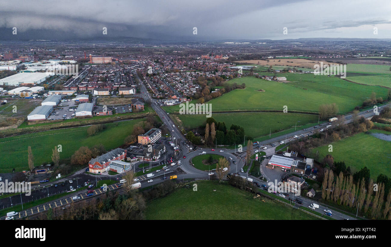 Vue aérienne de Sporting Lodge Inns & Suites Hôtel Greyhound, Warrington Road, Leigh, Greater Manchester, UK Banque D'Images