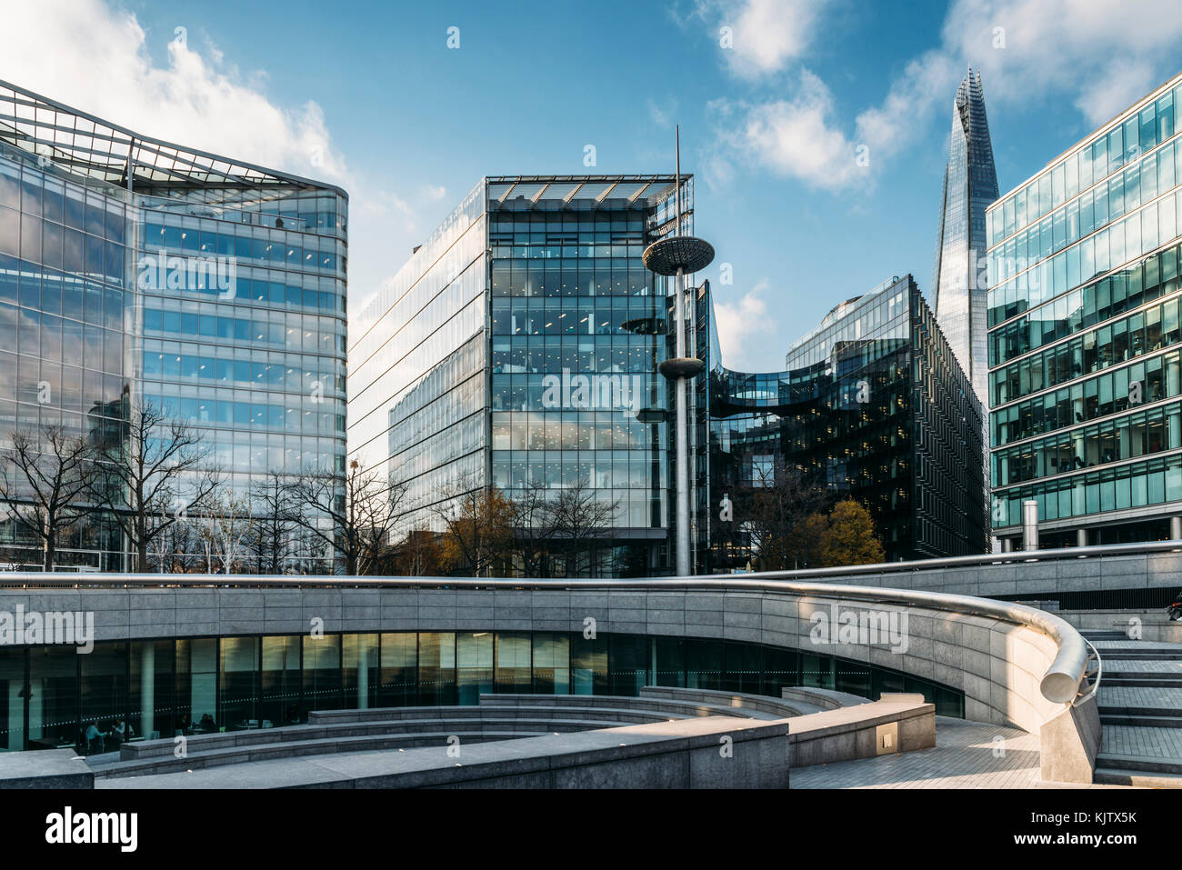 Les bâtiments en verre moderne, y compris le fragment sur le côté sud de London, UK Banque D'Images