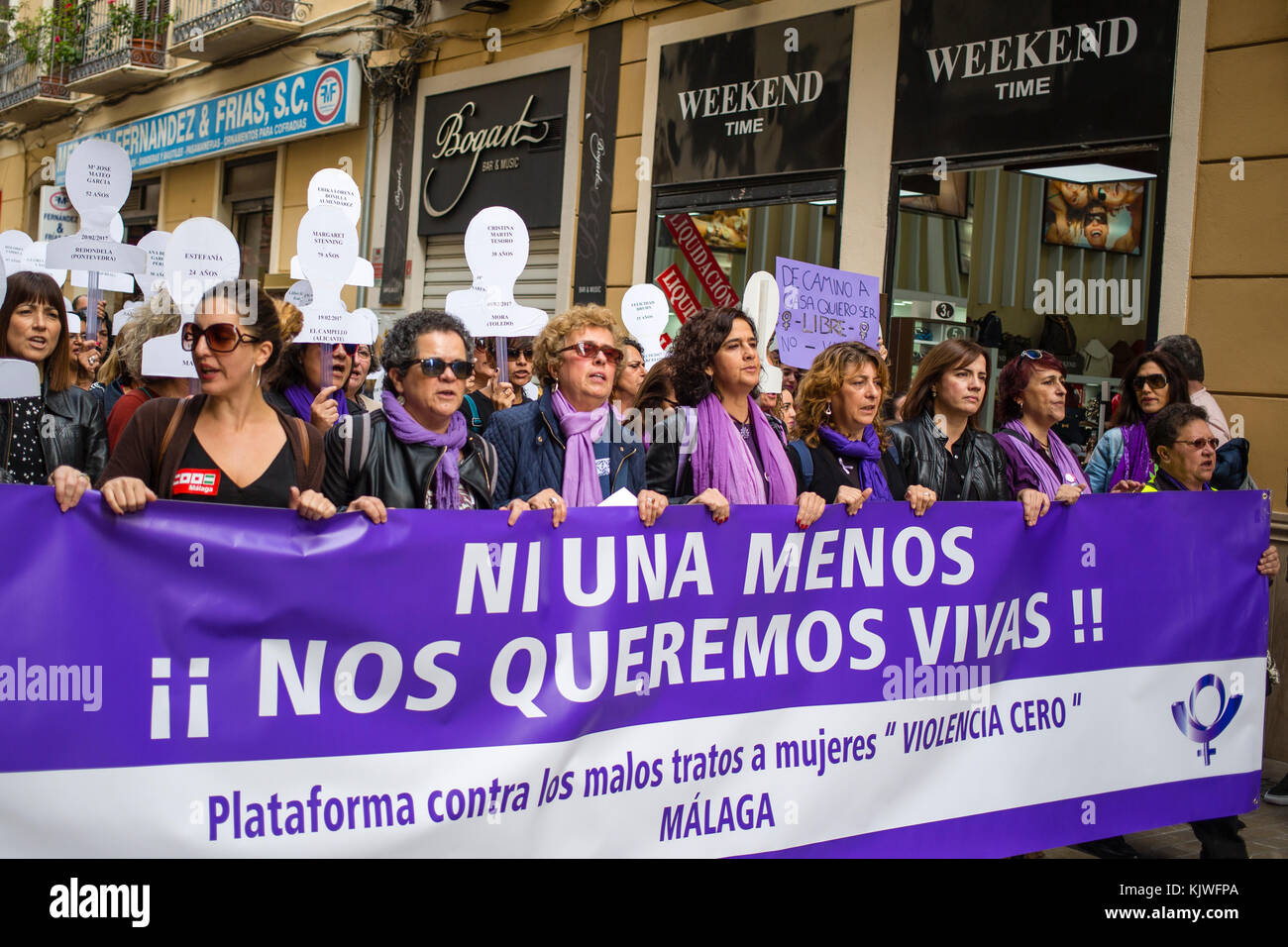 marche de protestation à Malaga en Espagne. Organisé dans le cadre de la Journée internationale des Nations Unies pour l'élimination de la violence à l'égard des femmes le 25 novembre 2017 Banque D'Images