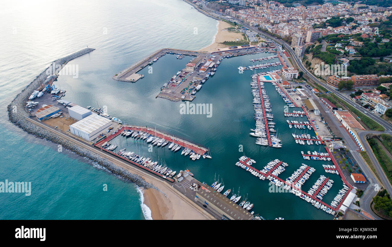 Photographie aérienne d'Arenys de Mar marina en Espagne Banque D'Images