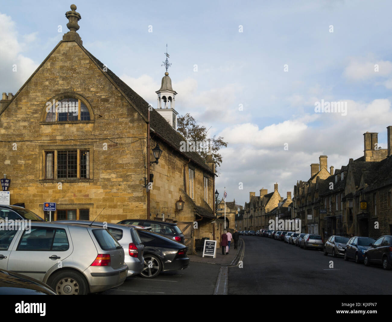 Ancien hôtel de ville à l'origine un bâtiment du 14ème siècle utilisée au cours des palais de justice et prison que Wool Exchange High Street Chipping Camden Cotswolds Gloucesters Banque D'Images