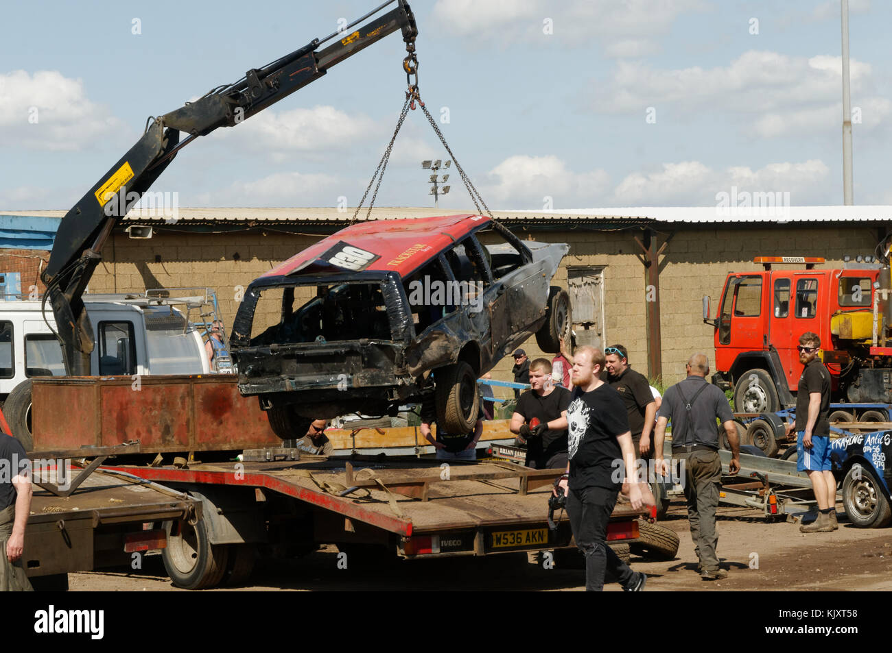 Banger racing course racers Destruction Derby de démolition de voitures s'écraser les tournois de plante voiture voitures courses stock bangers vieux scrap junk Banque D'Images
