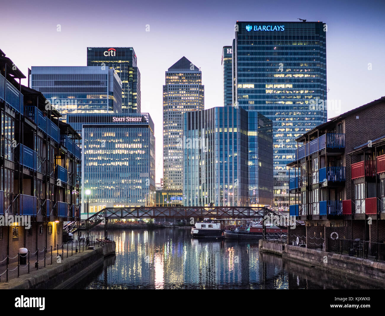 Les banques de Londres, Canary Wharf au crépuscule - Barclays, HSBC, State Street, CitiBank Banque D'Images