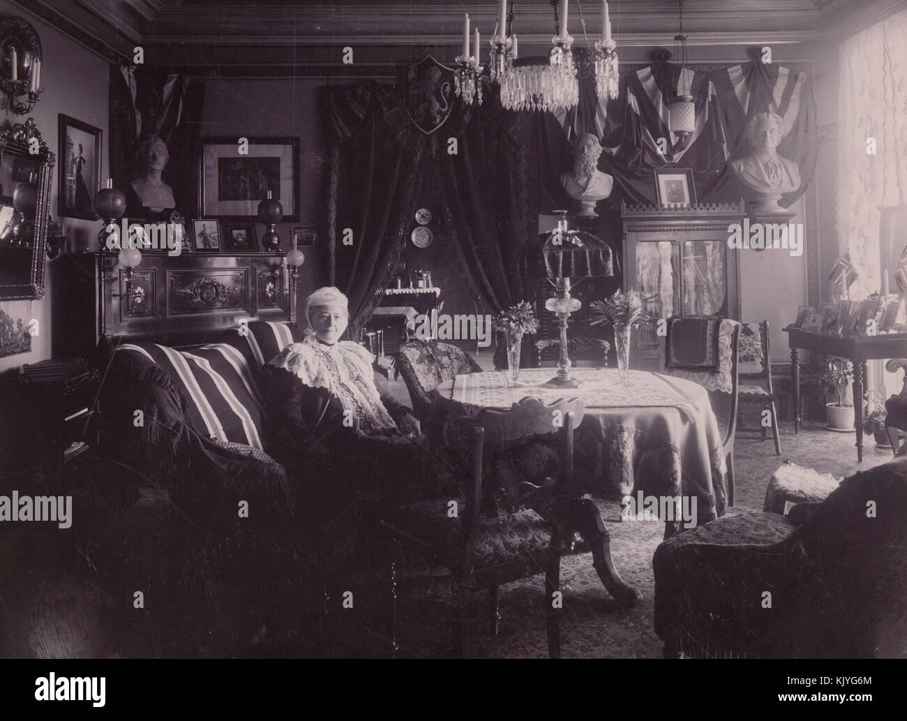 Ce titre fait référence à une structure ou à une image de bâtiment non identifiée ou incomplète, ce qui nécessite des éclaircissements supplémentaires pour fournir une description ou un contexte plus précis. Banque D'Images