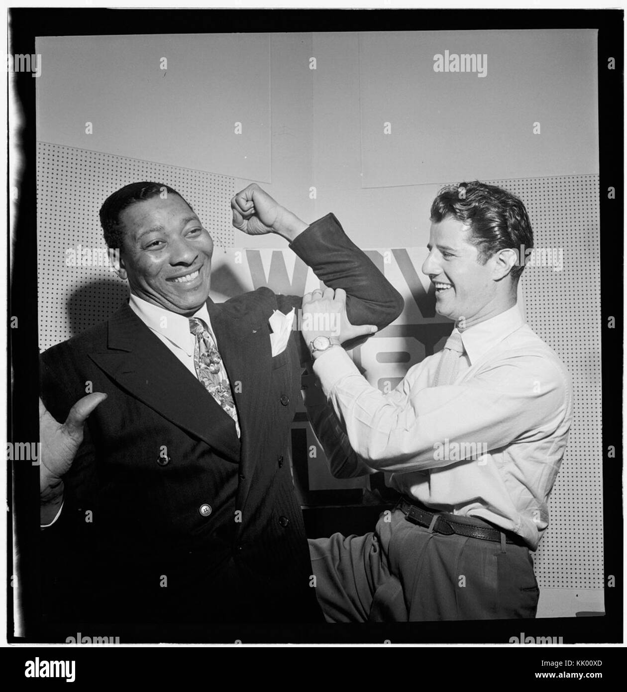 (Portrait de Sid Catlett et Freddie Robbins, ordonnance WOV, New York, N.Y., ca. Juin 1947) (LOC) (4888671990) Banque D'Images