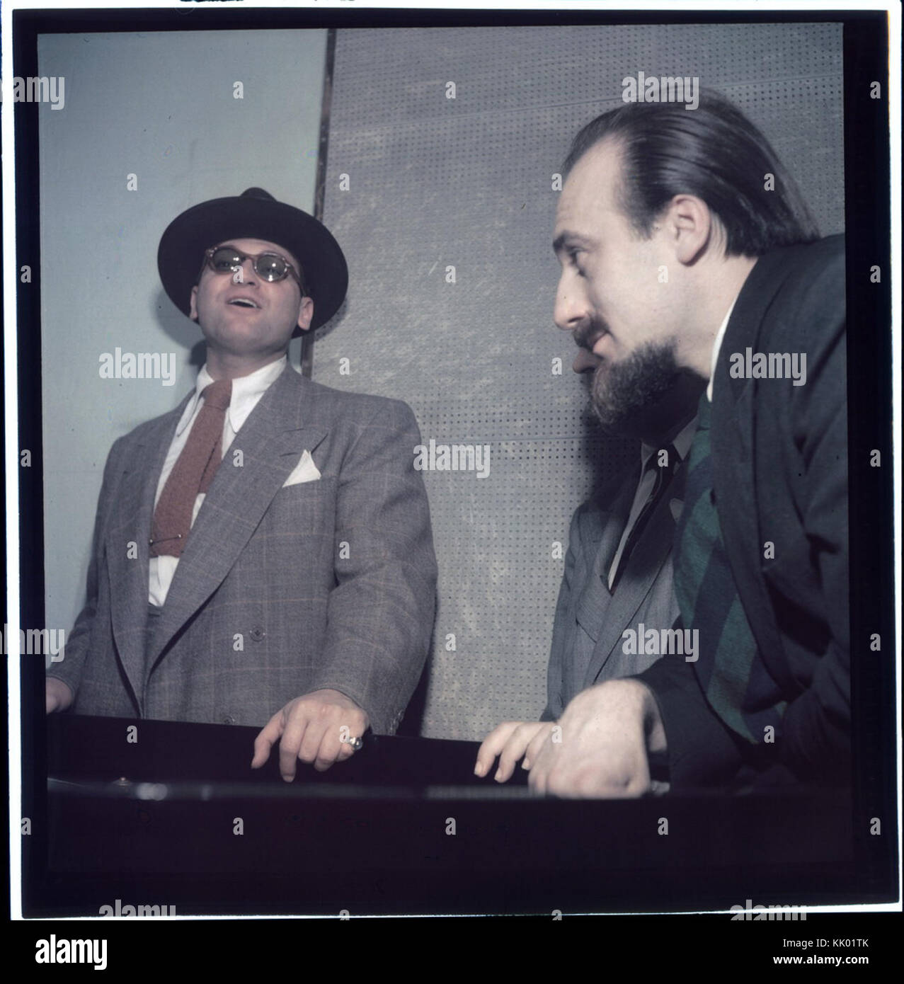 (Portrait de Frankie Laine et Mitch Miller, New York, N.Y., entre 1946 et 1948) (LOC) (5354182221) Banque D'Images
