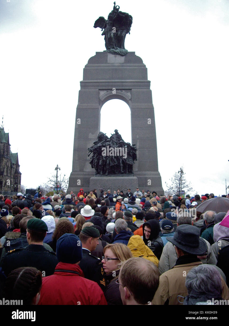 Monument commémoratif de guerre du Canada le jour du Souvenir Banque D'Images