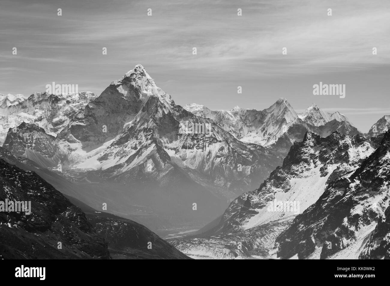 Montagnes dans la région de Sagarmatha, Himalaya Banque D'Images