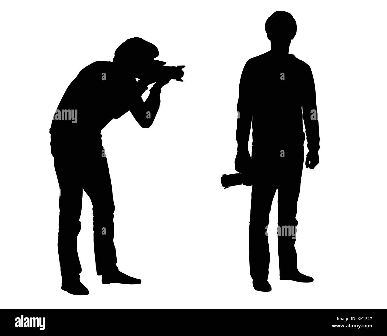 Jeu de silhouettes vecteur réaliste de s'agenouiller et photographe permanent avec téléobjectif et sac à dos, isolé sur fond blanc Illustration de Vecteur Jeu de silhouettes vecteur réaliste de s'agenouiller et photographe permanent avec téléobjectif et sac à dos, isolé sur fond blanc Illustration de Vecteur