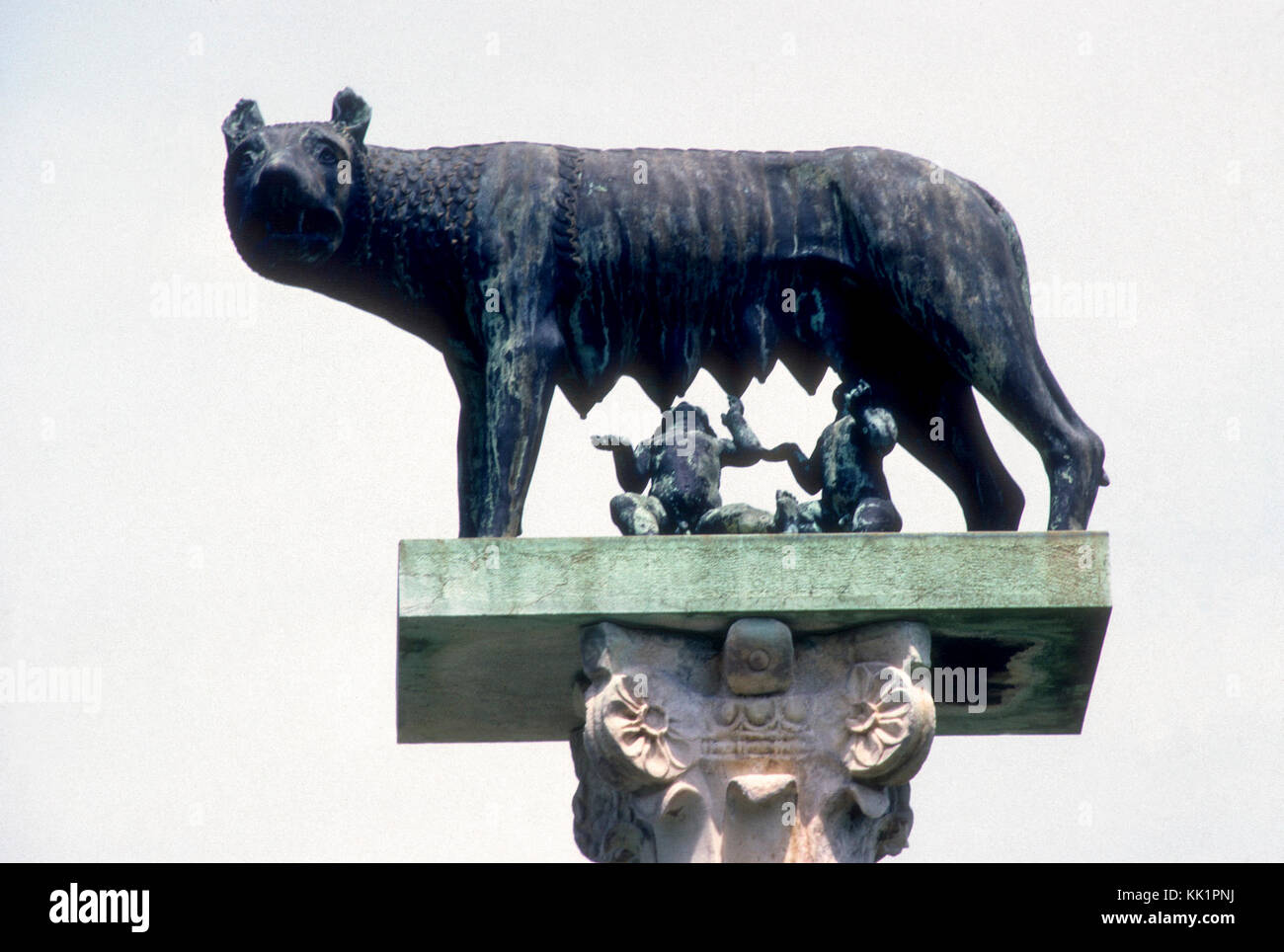 ROMULUS ET REMUS dans la mythologie romaine jumeaux la fondation de la