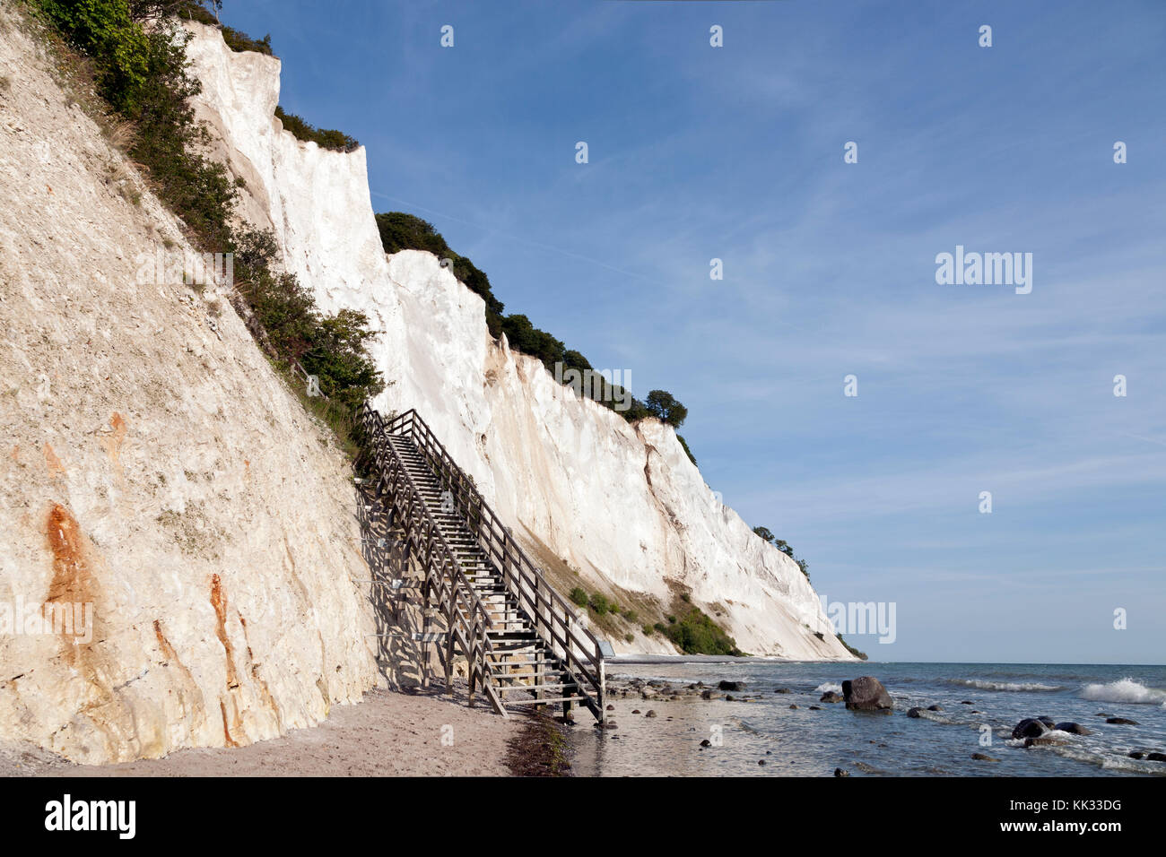 Møns Klint, les falaises de craie jusqu'à 120m au-dessus de la mer sur la côte de la mer Baltique orientale de l'île de Møn au sud-est de Sjælland, Danemark, Møn ou Moen. Banque D'Images