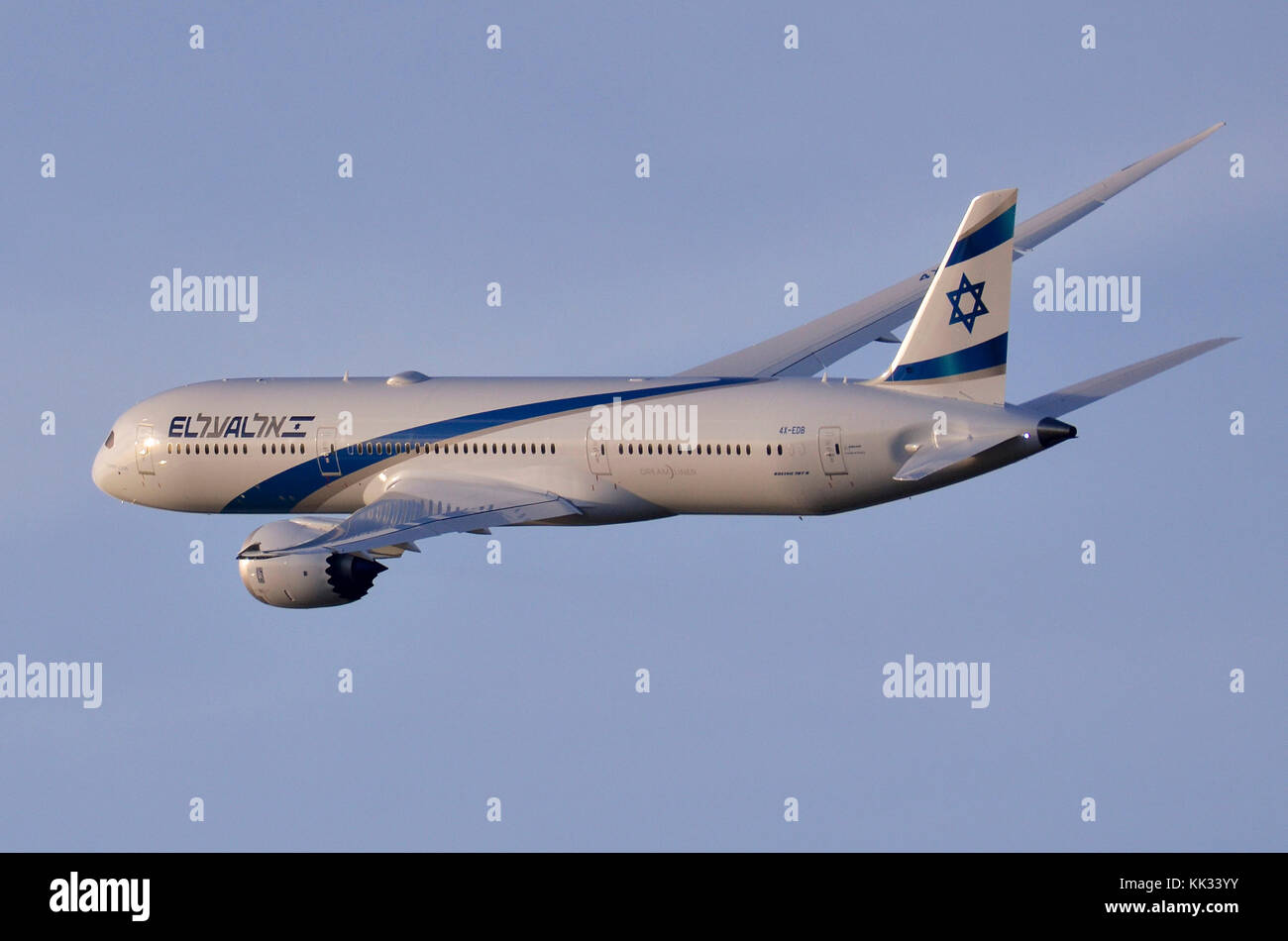 Boeing 787-9, El Al Israel Airlines, escalade à partir de l'aéroport Heathrow de Londres, Royaume-Uni. Banque D'Images