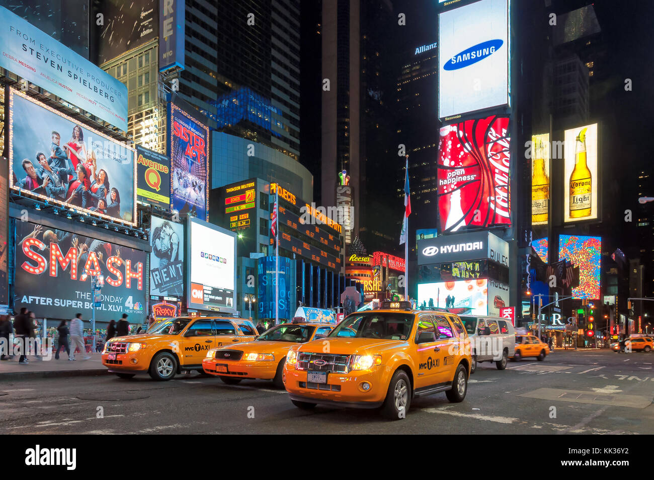 Trafic dans Times Square, New York City Banque D'Images