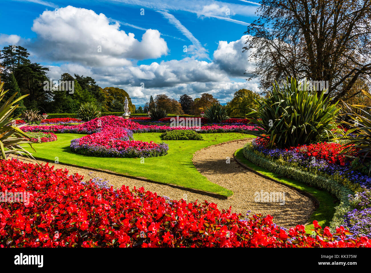 Parterre et jardins à Waddesdon Manor, Buckinghamshire, Royaume-Uni Banque D'Images