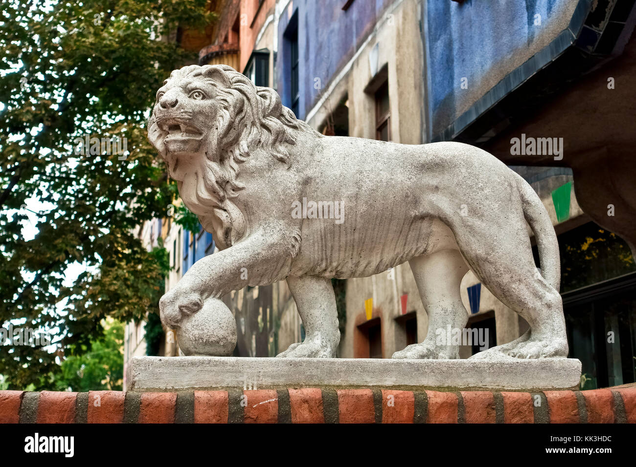 Statue du lion à Hundertwasser, quartier résidentiel de Landstrasse. Repère expressionniste. Vienne, Vienne, Autriche, Europe, Union européenne, UE. Gros plan. Banque D'Images