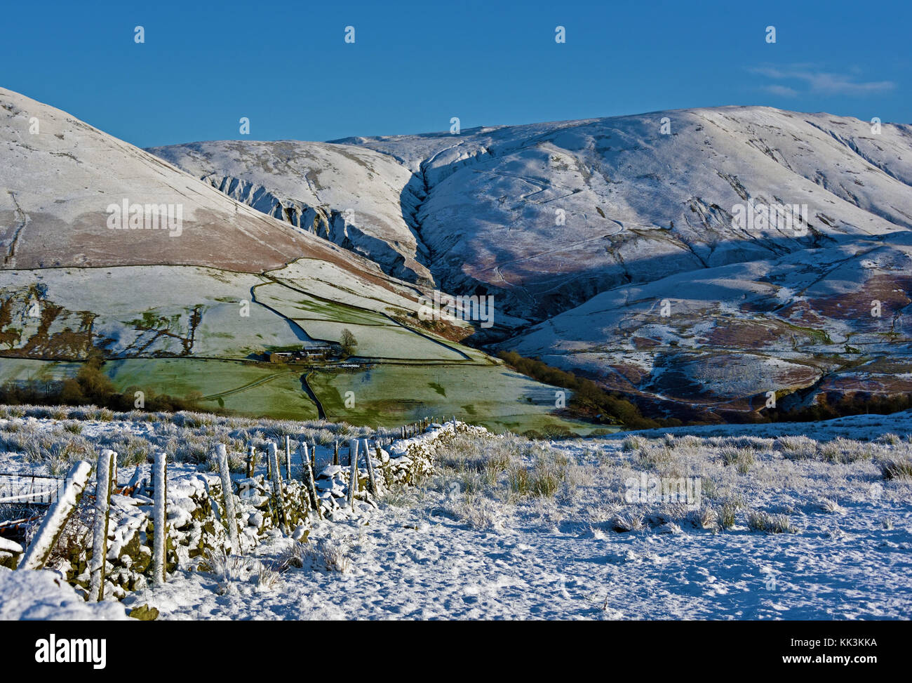 Carlingill basse batterie et les Fells Cap Sud en hiver. Cumbria, Angleterre, Royaume-Uni, Europe. Banque D'Images