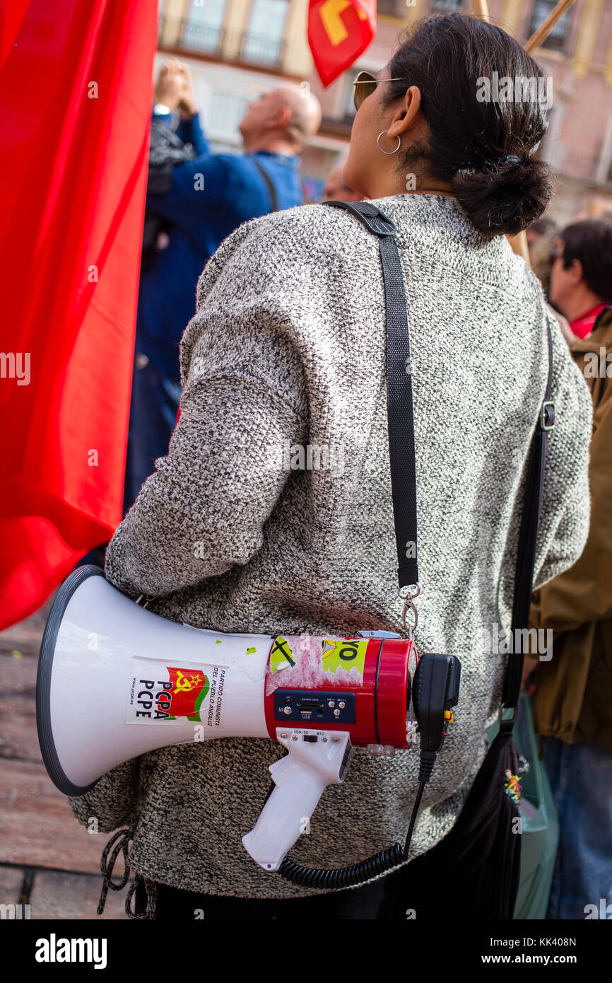 marche de protestation à Malaga en Espagne. Organisé dans le cadre de la Journée internationale des Nations Unies pour l'élimination de la violence à l'égard des femmes le 25 novembre 2017 Banque D'Images