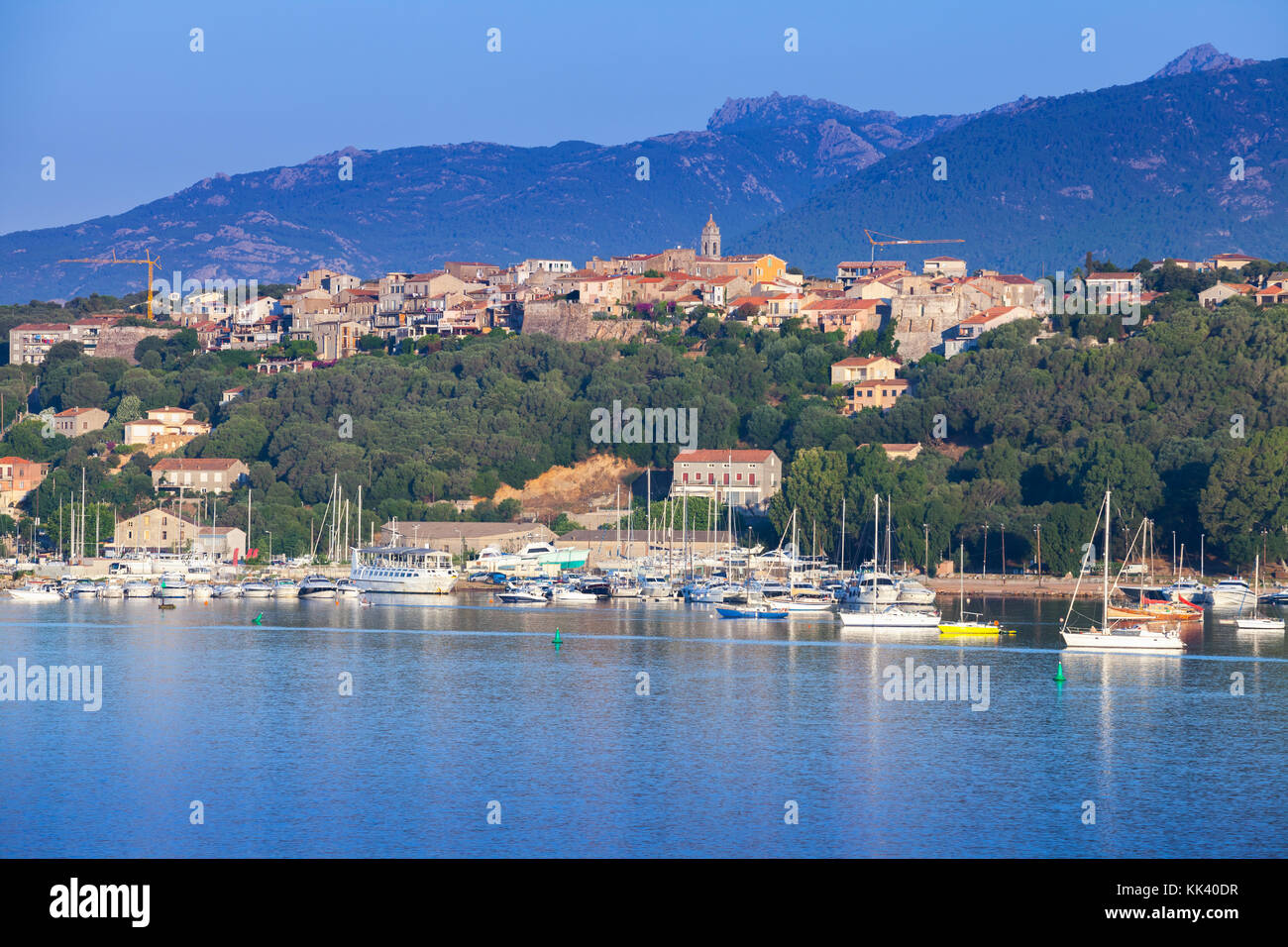 L'île de Corse, France. La ville de Porto-Vecchio, paysage côtier de l'été Banque D'Images