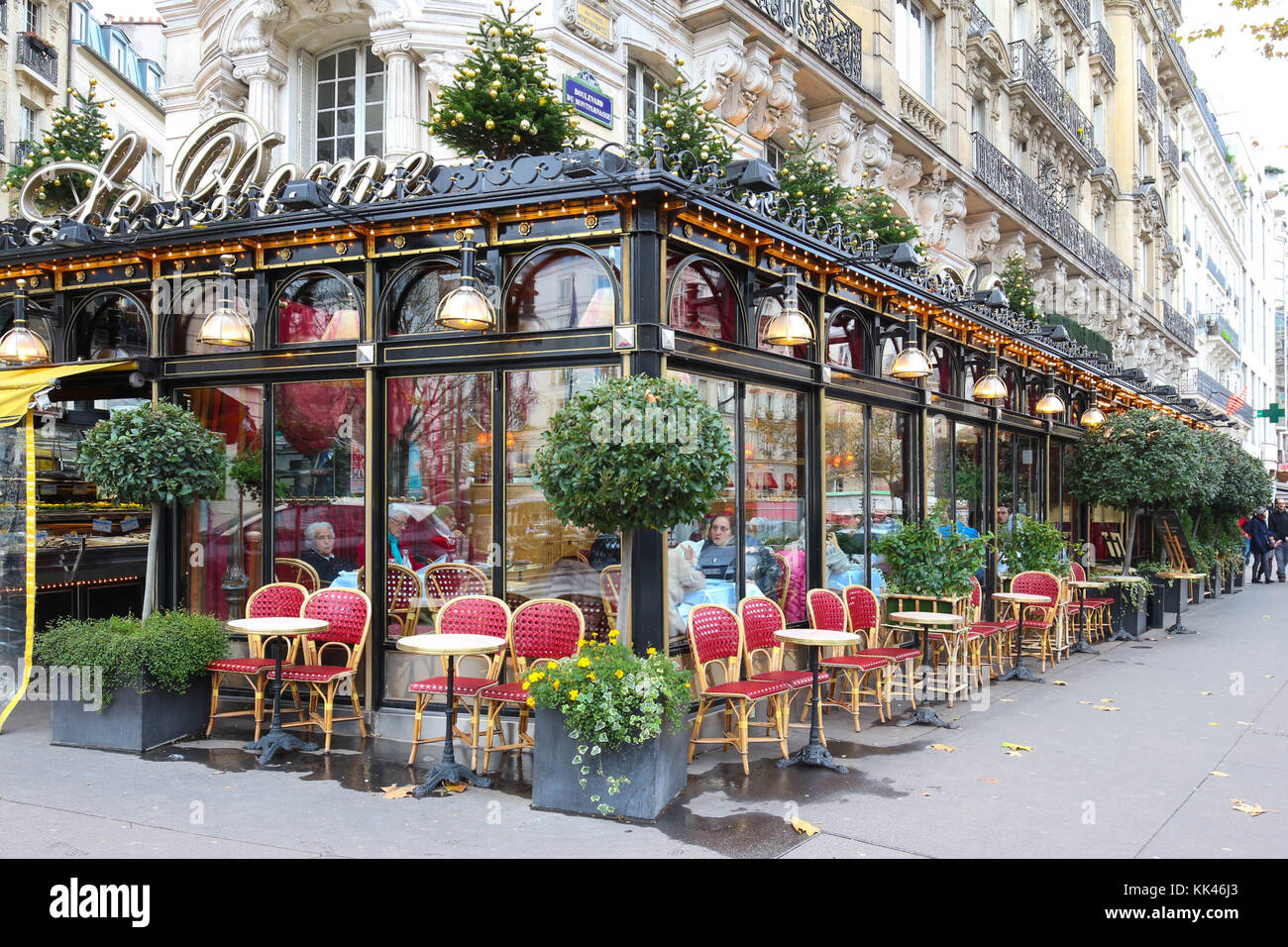Le célèbre restaurant Le Dome, Paris, France. Banque D'Images