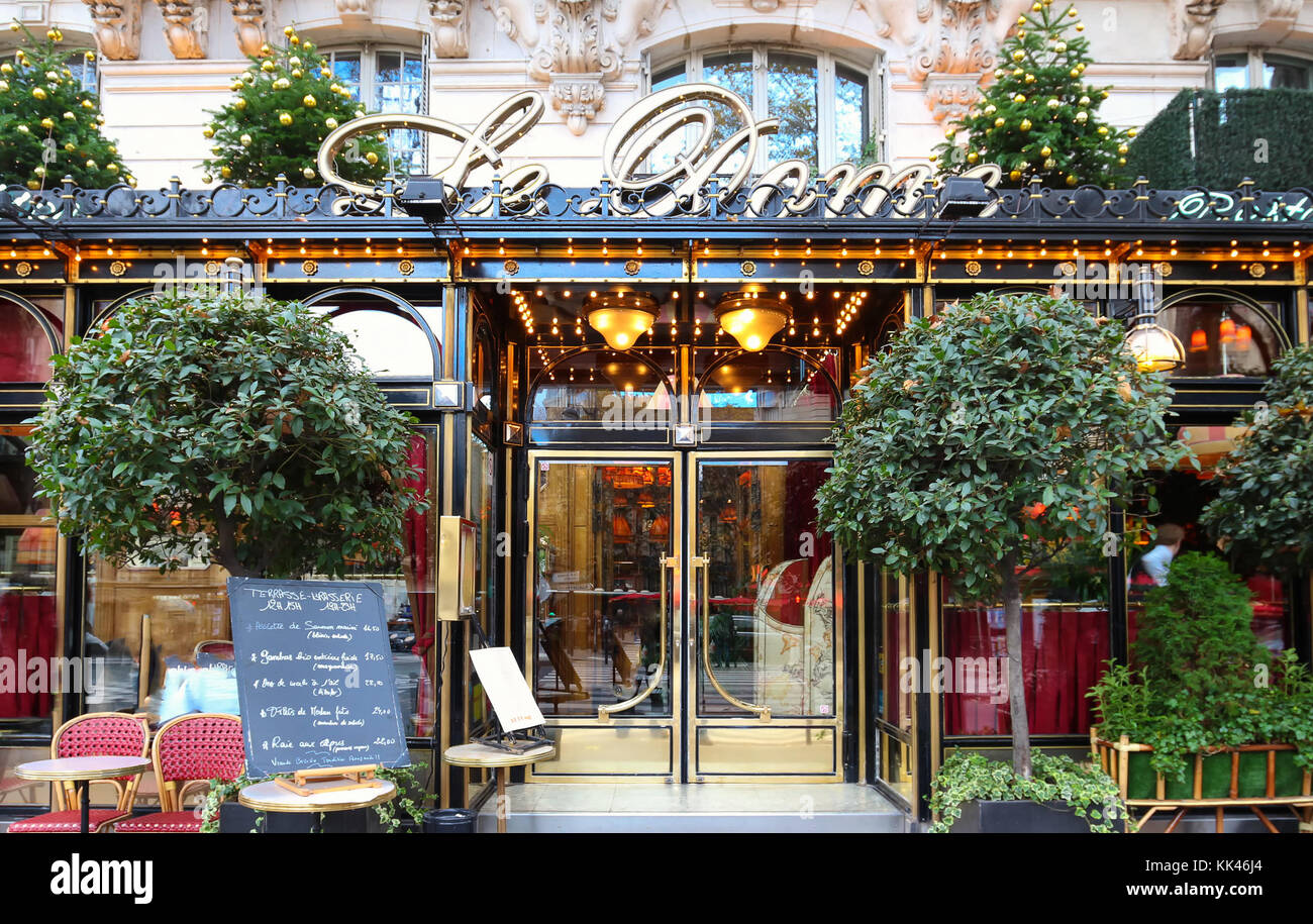 Le célèbre restaurant Le Dome, Paris, France. Banque D'Images