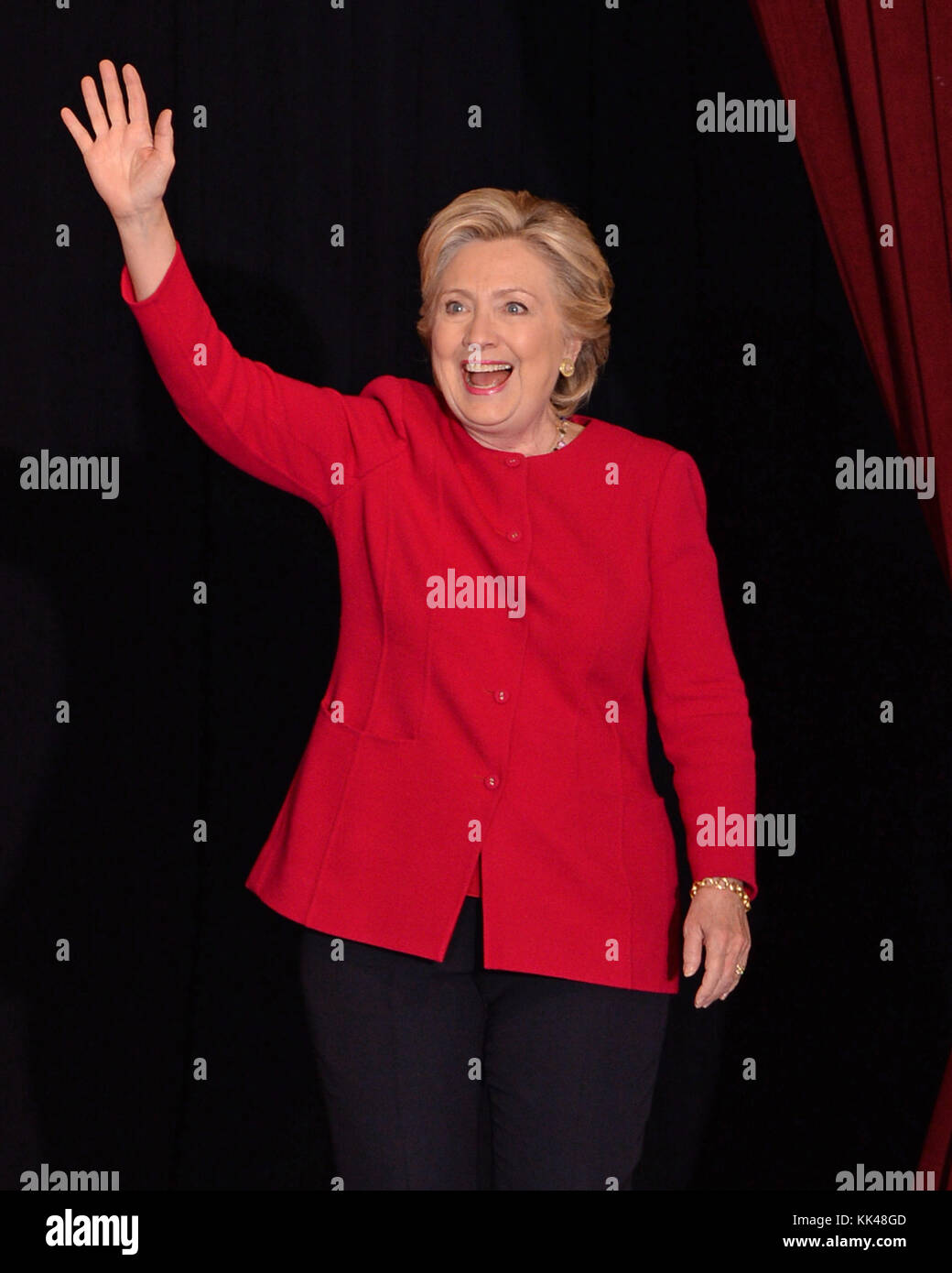 COCONUT CREEK, FL - OCTOBRE 25 : la candidate démocrate à la présidence Hillary Clinton fait campagne lors du vote précoce au Broward Collage North Campus Omni Auditorium le 25 octobre 2016 à Coconut Creek, Floride. Personnes : Hillary Clinton Banque D'Images
