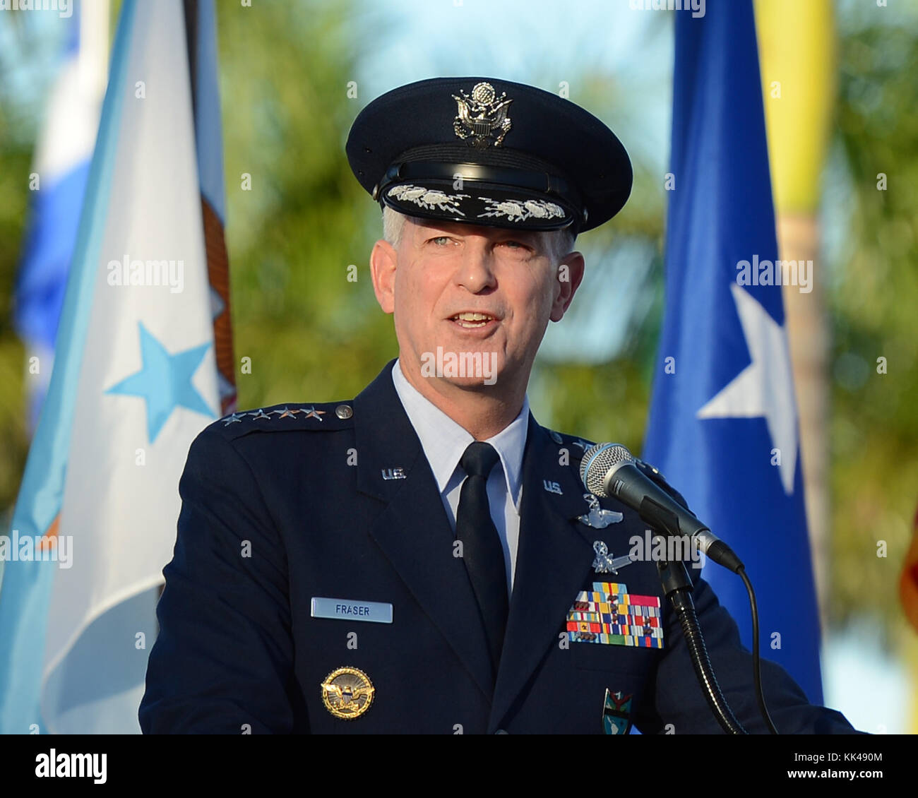 MIAMI, FL - 19 NOVEMBRE : le général Douglas M. Fraser USAF assiste à la cérémonie de passation de commandement au US Southern Command le 19 novembre 2012 à Homestead, en Floride. Personnes : Douglas M. Fraser Banque D'Images