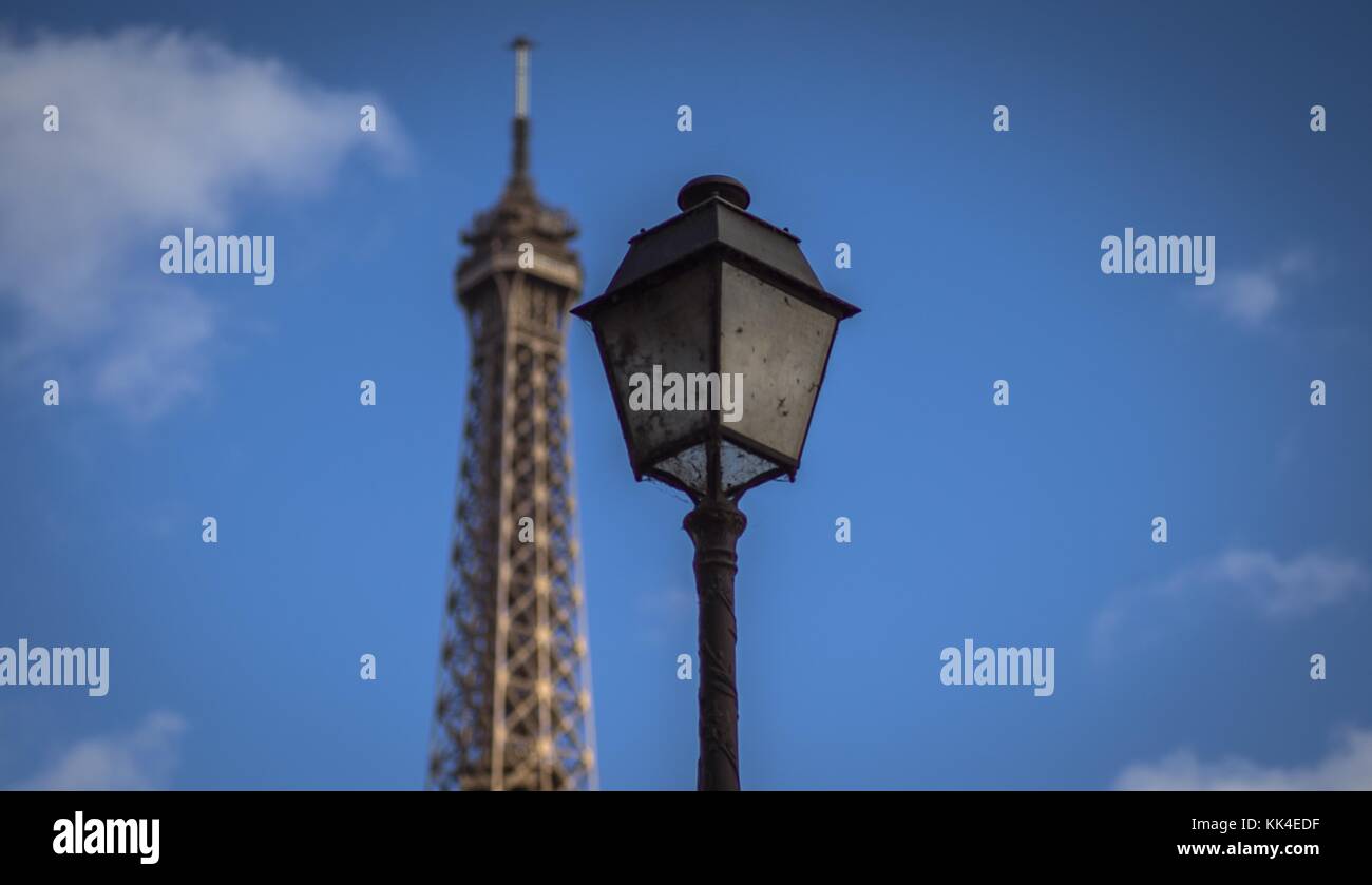 Tour Eiffel - 25/11/2012 - - Tour Eiffel - la Tour Eiffel, Paris en automne. - Sylvain Leser / le Pictorium Banque D'Images