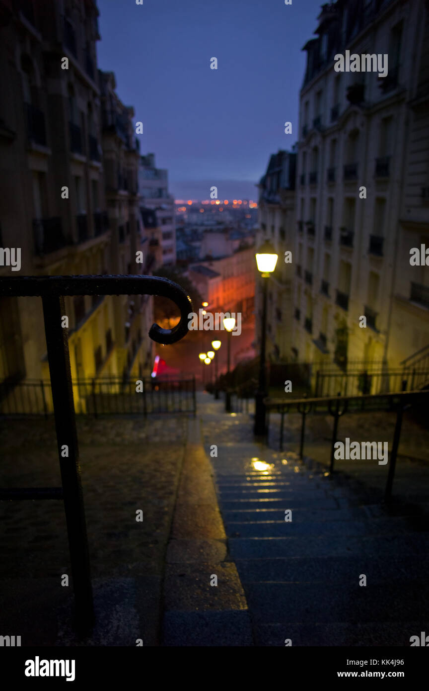 Morceau de nuits à paris - 03/11/2012 - - l'escalier qui mène au Sacré Coeur de Montmartre - sylvain leser / le pictorium Banque D'Images