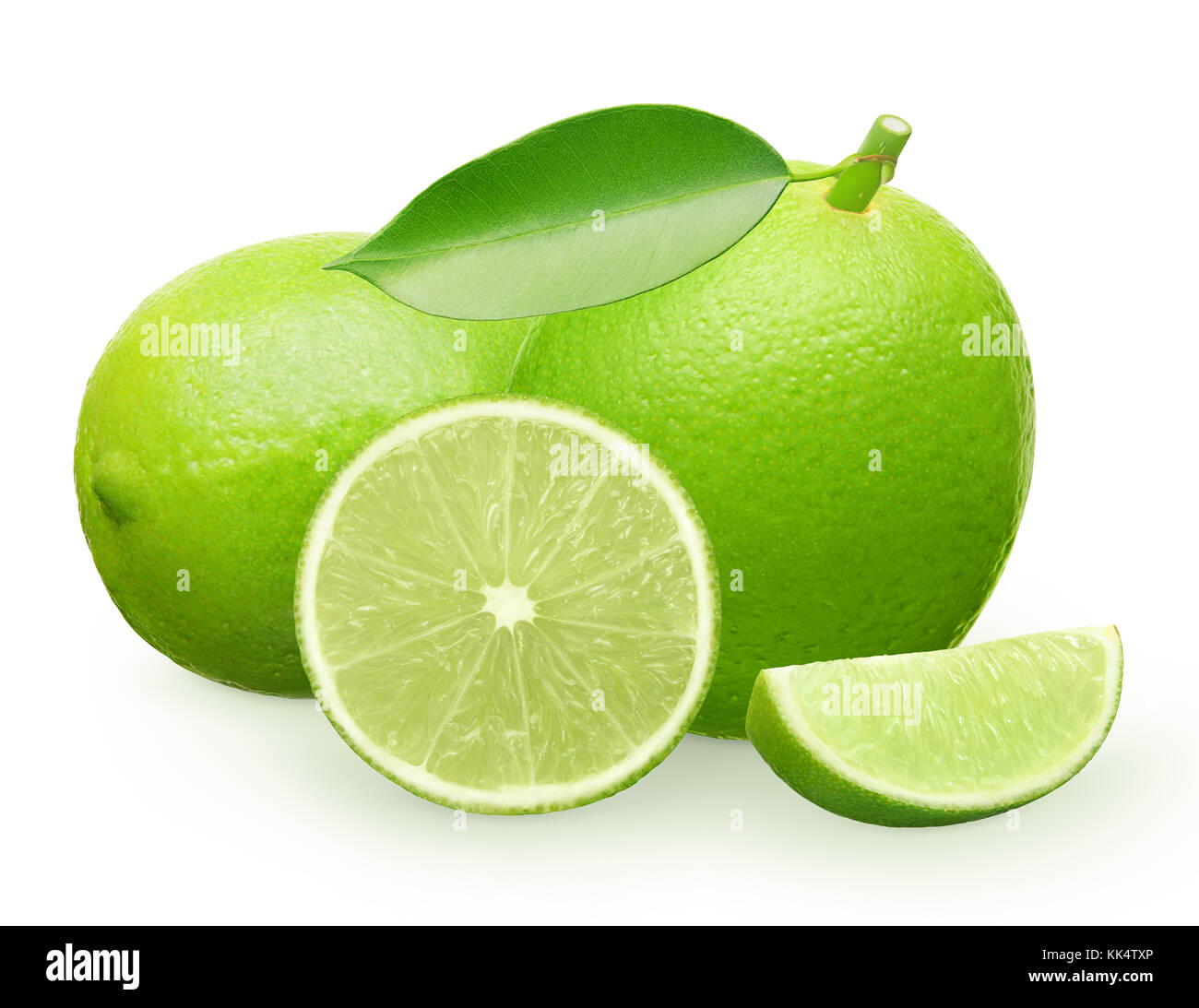 Fruits frais entiers avec lime feuille verte à côté de la chaux couché sur le côté, la moitié et la tranche isolé sur fond blanc Banque D'Images