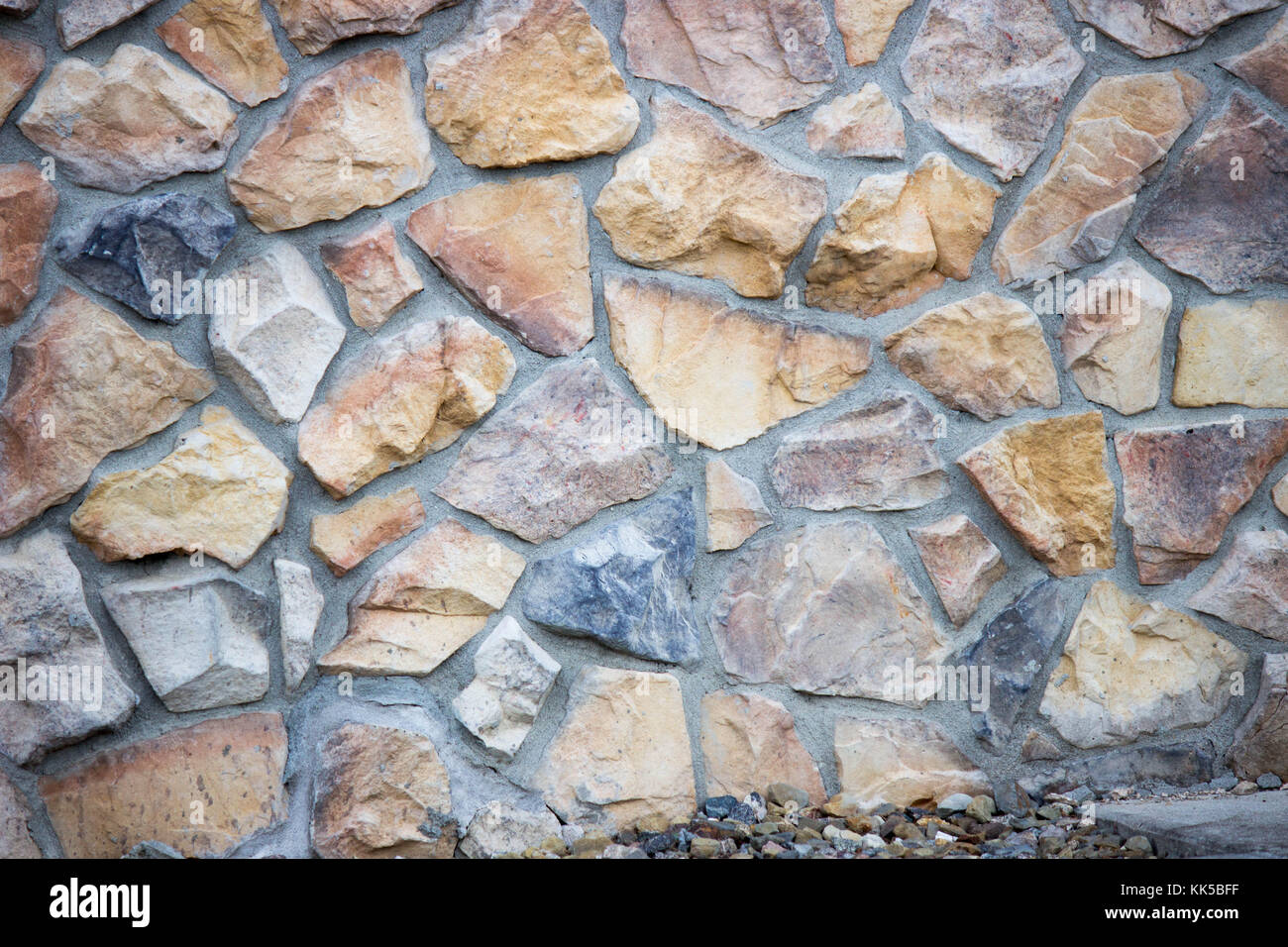 Close up detail du gros rocher texture et sur la construction de ciment Banque D'Images