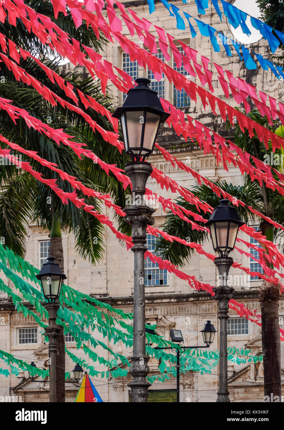 Festival de Sao Joao décorations sur le terreiro de jesus square, vieille ville, Salvador, état de Bahia, Brésil Banque D'Images