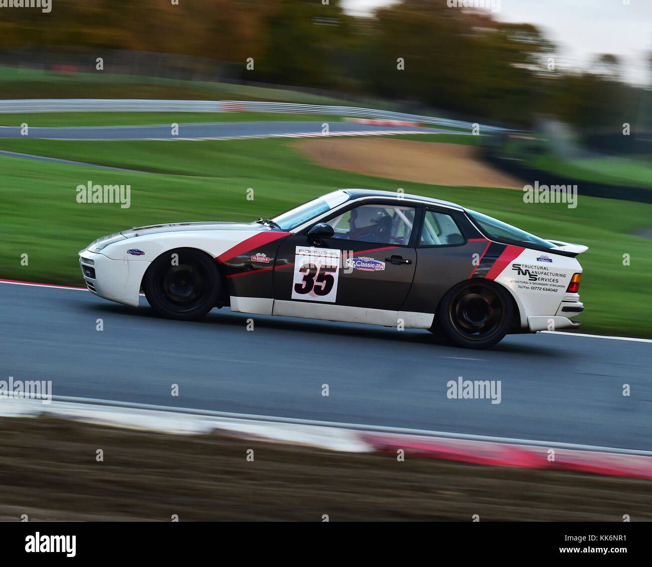 Steven Wilson, Porsche 944 s2, classiques modernes, classic sports car club, SCLC, course de nuit Réunion, brands hatch, novembre 2017, les voitures de course, voitures, spo Banque D'Images