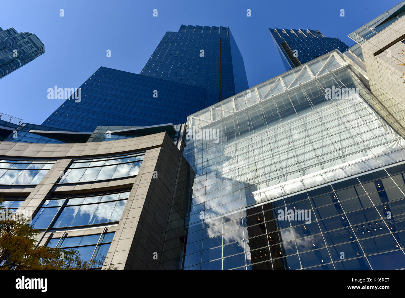 New York City - 6 novembre 2016 : Time Warner center est un bâtiment tour constitué de deux 750 ft (229 m) Twin Towers liés par une à plusieurs étages Banque D'Images