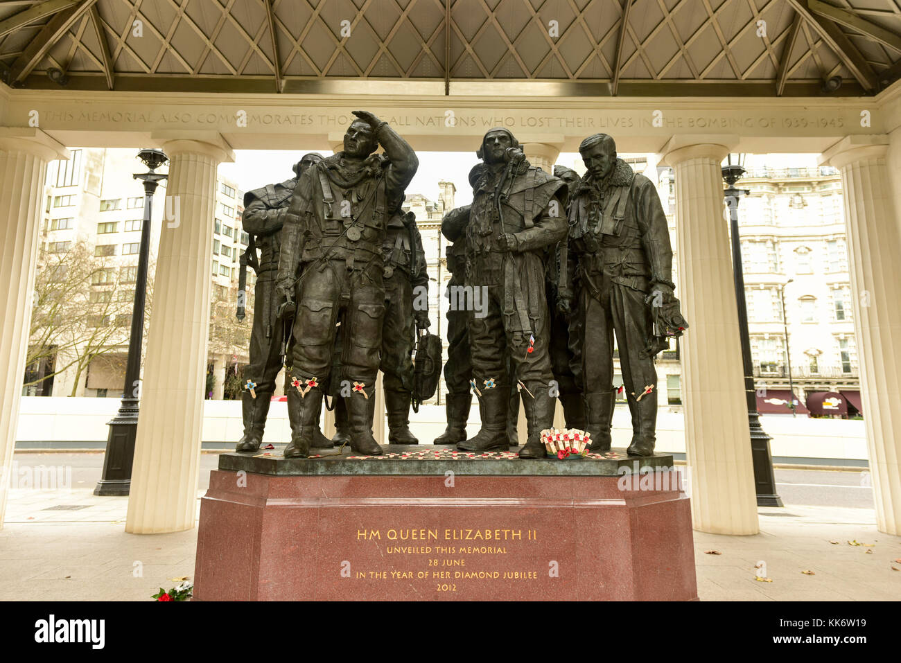 Londres, Royaume-Uni - 24 novembre 2016 : Royal Air Force Bomber Command memorial à Green Park à Londres, au Royaume-Uni. la reine elizabeth ii a inauguré le mémorial Banque D'Images