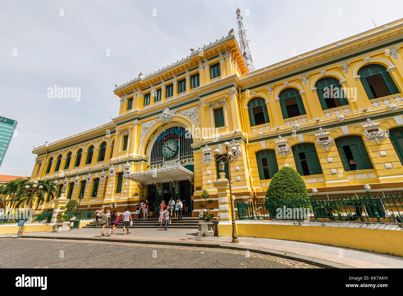 Bureau de poste central conçu par Gustave Eiffel, District 1 Dong Khoi, zone centre-ville de Saigon (Ho Chi Minh Ville), le Vietnam du Sud, en Asie du sud-est Banque D'Images