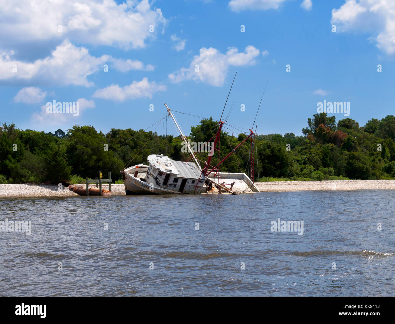 Crevettes à l'abandon bateau près de Myrtle Beach, Caroline du Sud Banque D'Images