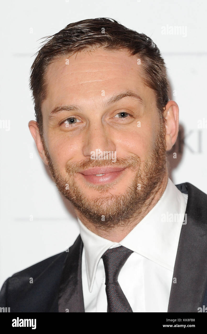 L'acteur anglais Tom Hardy assiste à la Moët British Independent Film Awards 2013 au Old Billingsgate Market à Londres. 8 décembre 2013 © Paul Treadway Banque D'Images