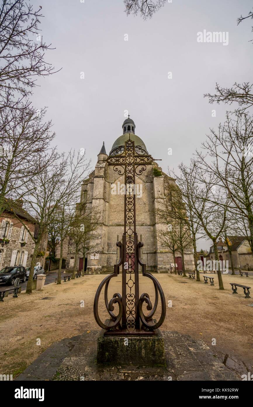 Provins, une ancienne ville médiévale, où le français royals chassés. son ancienne tour de l'église et reflète l'architecture française. Banque D'Images