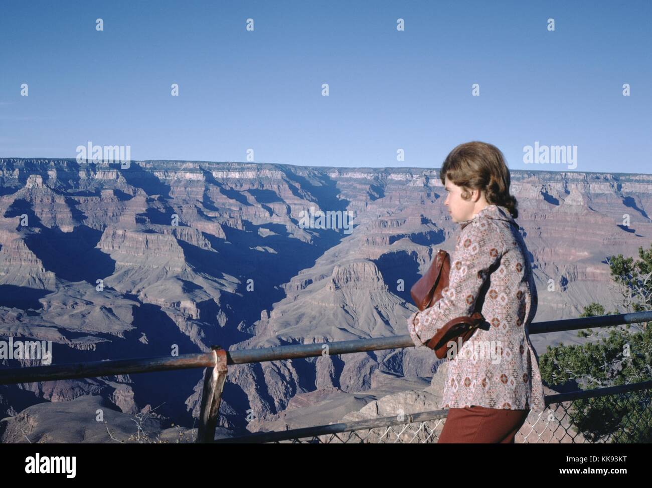 Image instantanée vernaculaire de grand canyon et touristique avec des montagnes, 1974. Banque D'Images