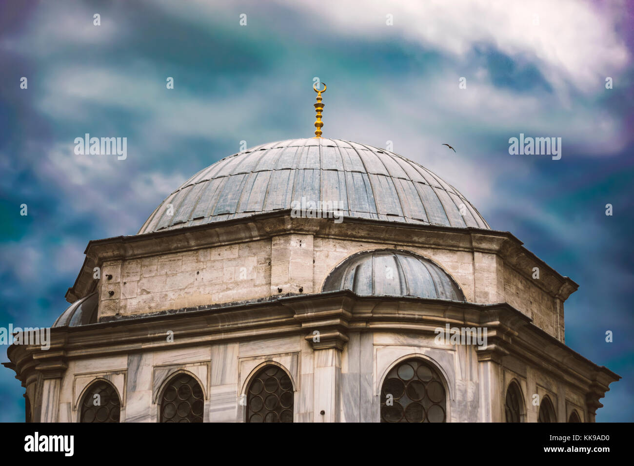 Le grand dôme d'une mosquée Banque D'Images