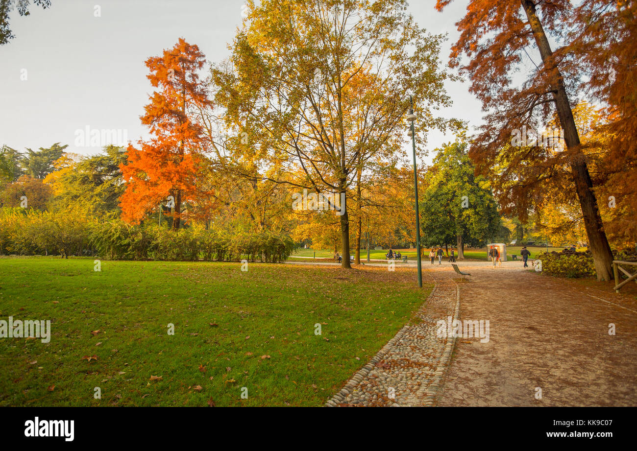 L'automne dans le parc Sempione à Milan, Italie. Banque D'Images