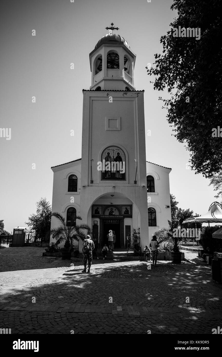Église de Cyril et procédé d'une ancienne ville balnéaire sur la côte sud bulgare de la mer Noire. Banque D'Images