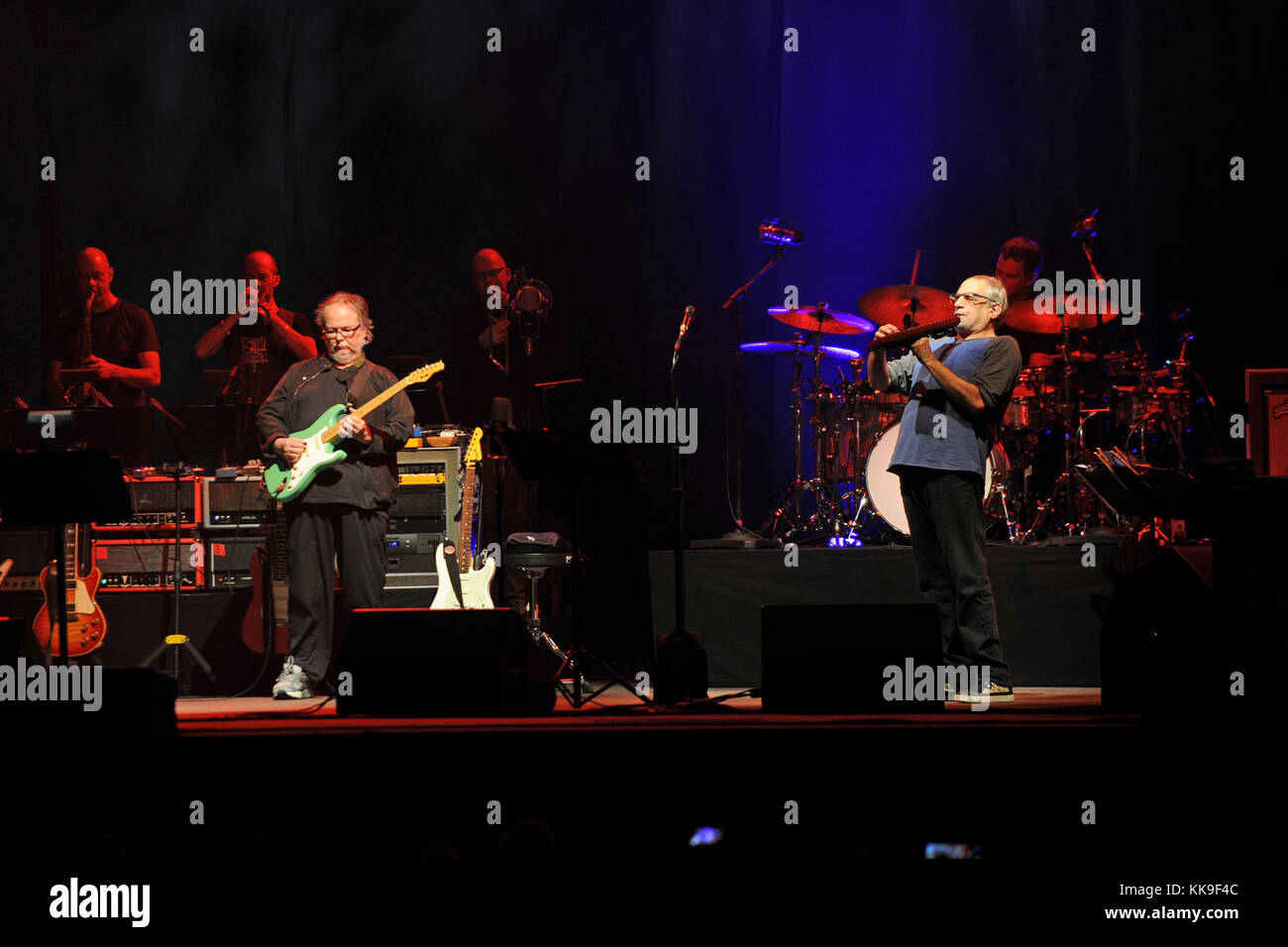 BETHEL, NY - 09 JUILLET : Walter Becker et Donald Fagen de Steely Dan se produisent au Bethel Woods Art Center le 24 mai 2015 à Bethel, New York. Personnes : Walter Becker, Donald Fagen T. Banque D'Images