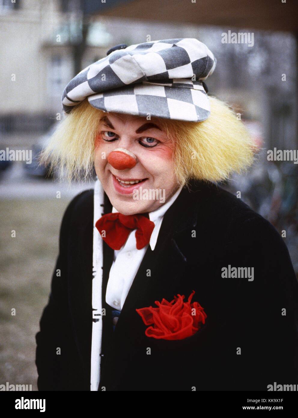 Le clown de cirque d'état de Moscou, Oleg popow, photographié en mars 1980,  Munich. Le cap d'un nœud Papillon rouge, qui sont les marques de son  caractère. Il est né le 31