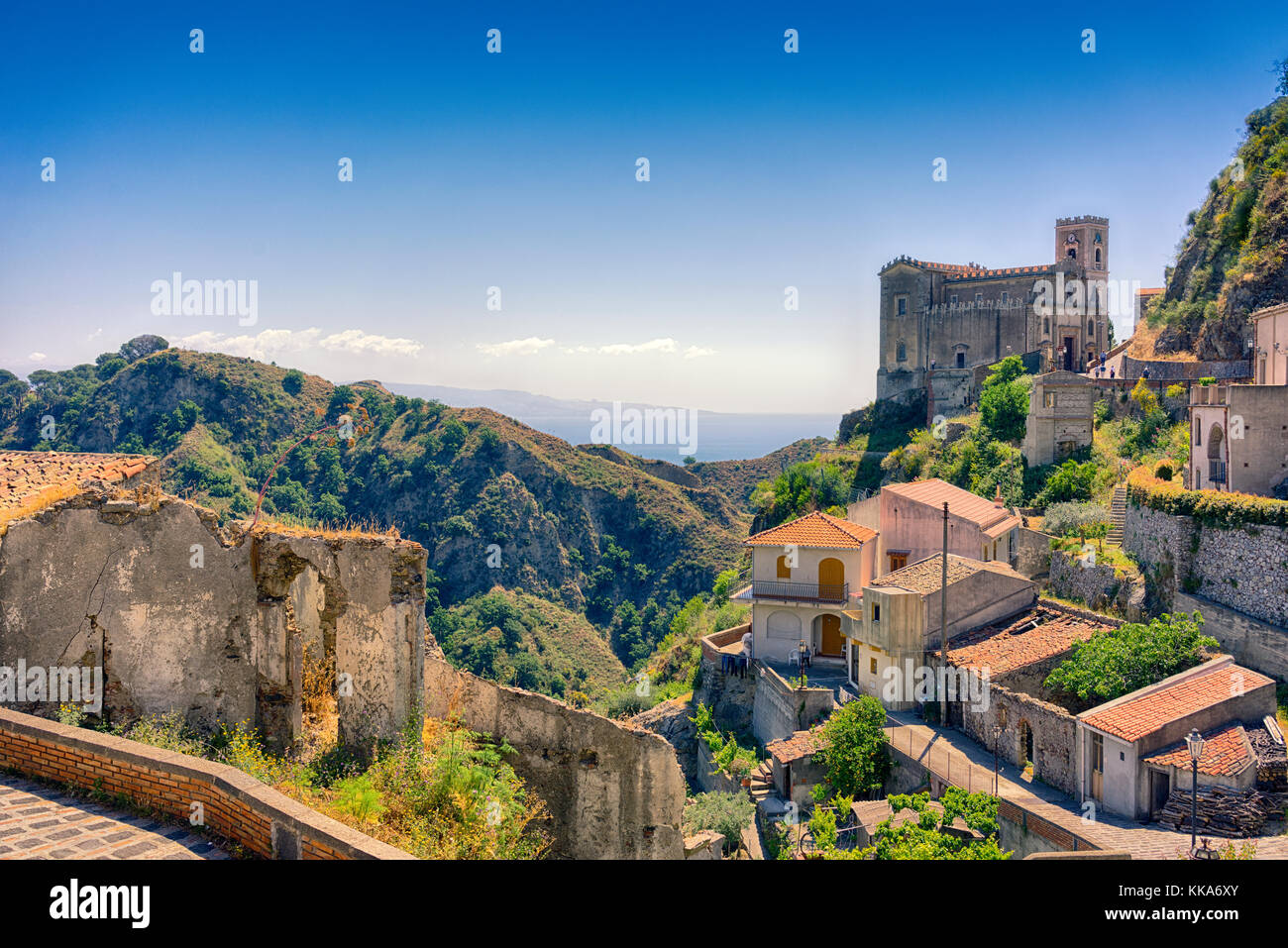 Savoca - village de montagne sicilien, utilisé comme un emplacement pour le parrain film Banque D'Images