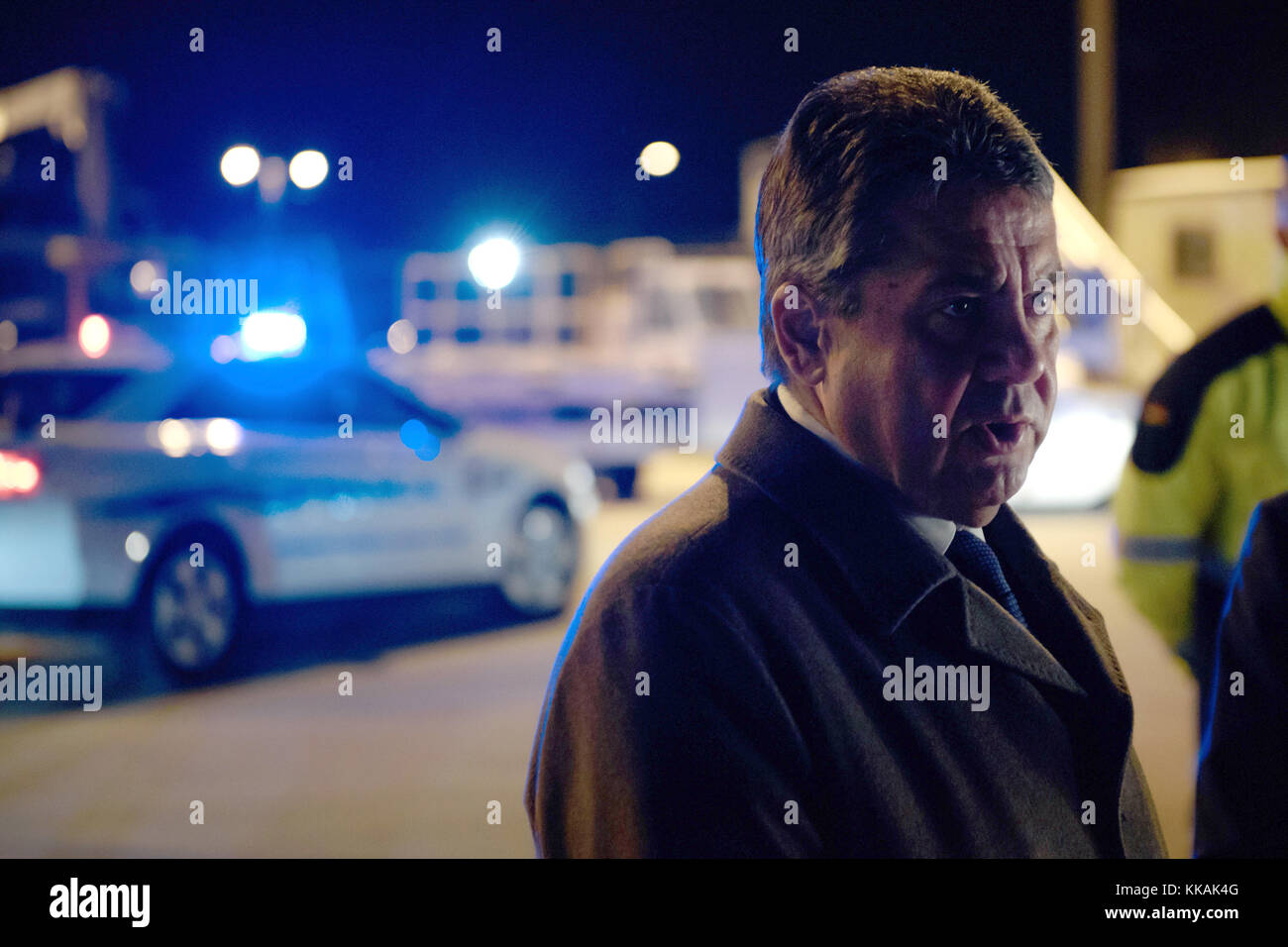 Washington, DC, États-Unis. 30 novembre 2017. Ministre allemand des Affaires étrangères Sigmar Gabriel arrivée à l'aéroport international de Dulles à Washington, DC, États-Unis, le 30 novembre 2017. Gabriel est en voyage d’une journée à Washington pour des discussions politiques sur plusieurs sujets, dont l’accord nucléaire iranien. Crédit : Gregor Fischer/dpa/Alamy Live News Banque D'Images