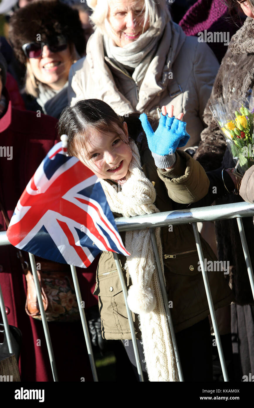 Chichester, West Sussex, UK. 30 novembre, 2017. Sa Majesté la Reine à l'occasion de sa visite au Festival de Théâtre de Chichester. Jeudi 30 novembre 2017 Crédit : Sam Stephenson/Alamy Live News Banque D'Images