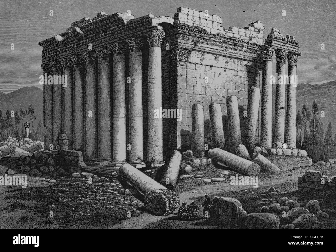 La gravure sur bois représentant un temple en ruines, des colonnes brisées sur le sol, sous-titrée "Le Temple du Soleil, Ba'albek, montrant les côtés nord et ouest, les colonnes, y compris les capitales, c'est quarante-six et demi de pieds de hauteur, ils sont dix pieds des murs, et soutenir un entablement relié avec la cella par de grandes dalles de pierre', dans le livre la Palestine, le Sinaï, pittoresque et de l'Égypte, par Sir Charles William Wilson, 1882. À partir de la Bibliothèque publique de New York. Banque D'Images